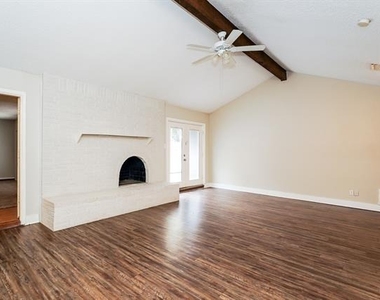 3417 Willowcrest Drive - Photo Thumbnail 8
