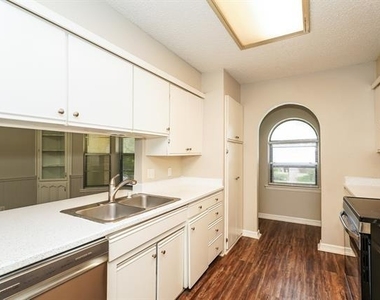 3417 Willowcrest Drive - Photo Thumbnail 5