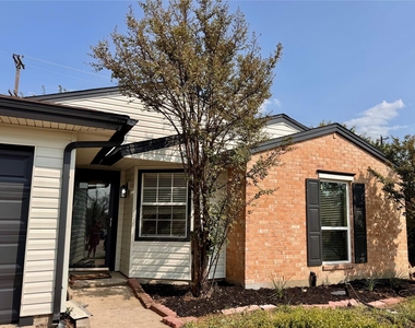 7512 Independence Drive - Photo Thumbnail 7