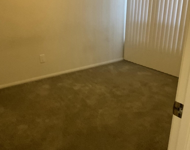 5122 E Edgemont Avenue - Photo Thumbnail 11