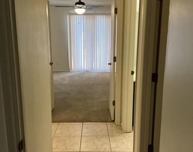 5122 E Edgemont Avenue - Photo Thumbnail 13