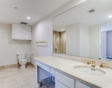 4242 Lomo Alto Drive - Photo Thumbnail 3