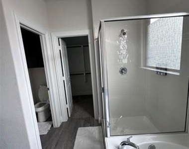 3621 Arabella Way - Photo Thumbnail 23