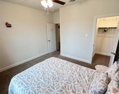 3621 Arabella Way - Photo Thumbnail 11