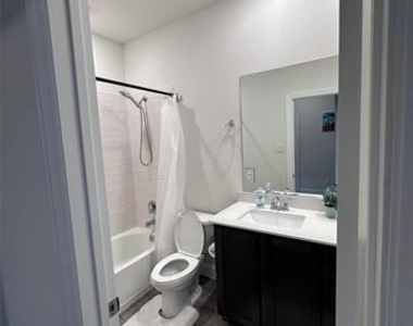 3621 Arabella Way - Photo Thumbnail 16