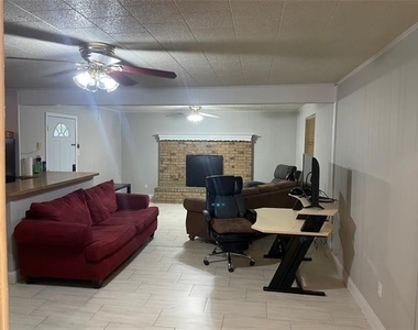 114 Crestridge Drive - Photo Thumbnail 2