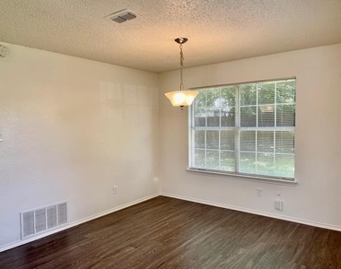5202 Sherburne Drive - Photo Thumbnail 5