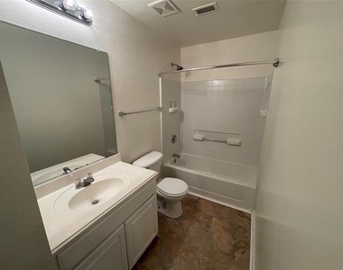 1428 Wind Dancer Trail - Photo Thumbnail 18