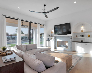 11842 N Miller Road - Photo Thumbnail 28