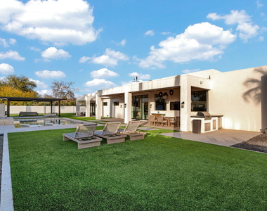 11842 N Miller Road - Photo Thumbnail 87