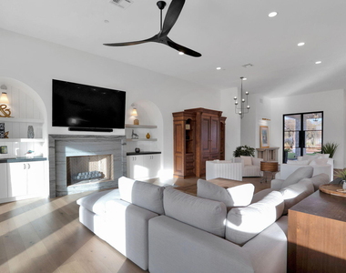 11842 N Miller Road - Photo Thumbnail 27