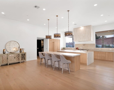 11842 N Miller Road - Photo Thumbnail 34