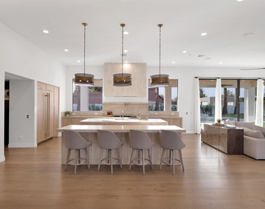 11842 N Miller Road - Photo Thumbnail 17