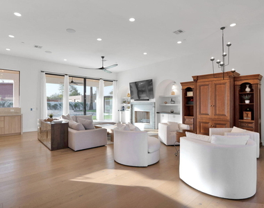 11842 N Miller Road - Photo Thumbnail 29
