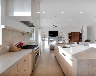 11842 N Miller Road - Photo Thumbnail 19