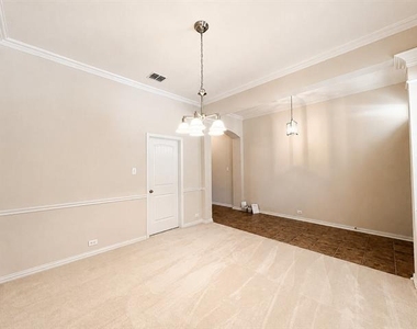 5724 Silverton Avenue - Photo Thumbnail 7