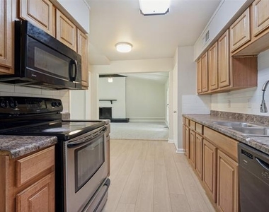 3221 Ridgeview Circle - Photo Thumbnail 5