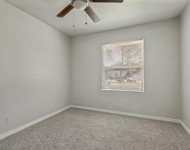3221 Ridgeview Circle - Photo Thumbnail 8