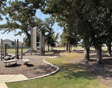 2104 Blackcap Street - Photo Thumbnail 11