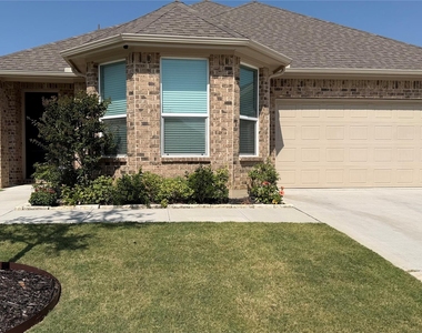 2104 Blackcap Street - Photo Thumbnail 2