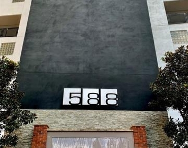 3110 Thomas Avenue - Photo Thumbnail 4