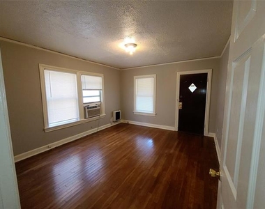 5707 Ross Avenue - Photo Thumbnail 17