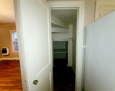 5707 Ross Avenue - Photo Thumbnail 7