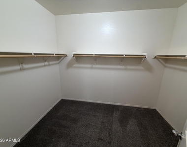 21887 N 181st Avenue - Photo Thumbnail 8