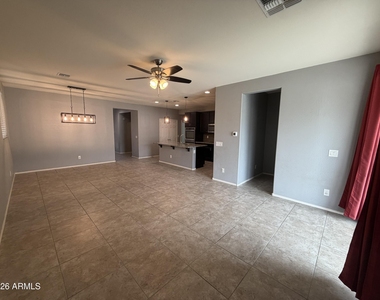 21887 N 181st Avenue - Photo Thumbnail 2