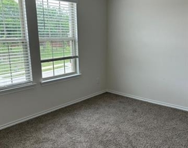 2117 Rustling Oaks Drive - Photo Thumbnail 6
