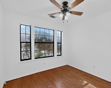 2084 Sundance Court - Photo Thumbnail 17