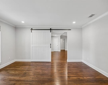 10215 Dale Crest Drive - Photo Thumbnail 11