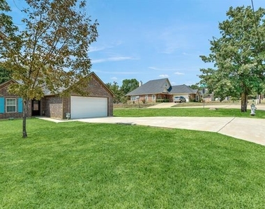 3101 S College Boulevard - Photo Thumbnail 1