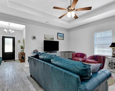 3101 S College Boulevard - Photo Thumbnail 8