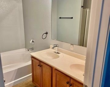 1217 Evergreen Street - Photo Thumbnail 6