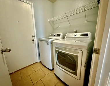 1217 Evergreen Street - Photo Thumbnail 14