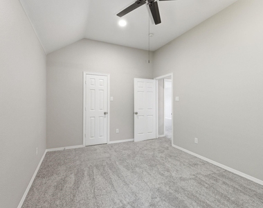 7000 Winthorp Drive - Photo Thumbnail 25