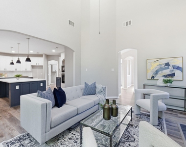 7000 Winthorp Drive - Photo Thumbnail 9