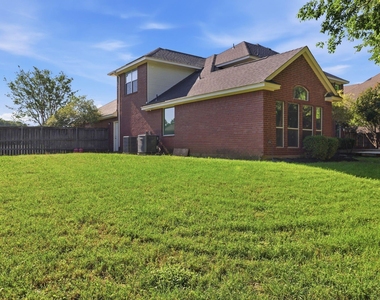 7000 Winthorp Drive - Photo Thumbnail 36