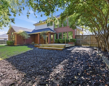 7000 Winthorp Drive - Photo Thumbnail 34
