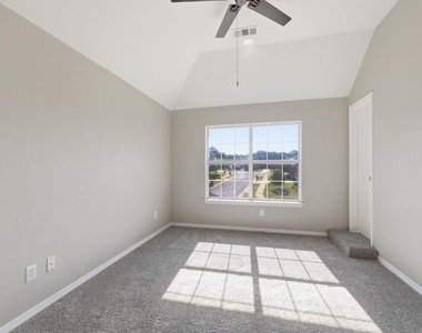 7000 Winthorp Drive - Photo Thumbnail 32