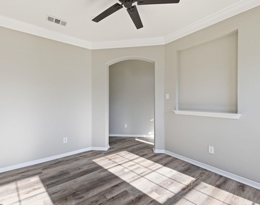 7000 Winthorp Drive - Photo Thumbnail 24
