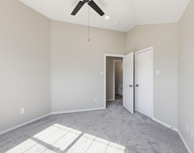 7000 Winthorp Drive - Photo Thumbnail 26