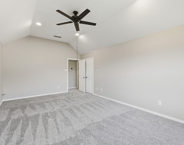 7000 Winthorp Drive - Photo Thumbnail 31