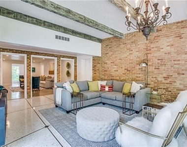 4804 Alan Dale Lane - Photo Thumbnail 11