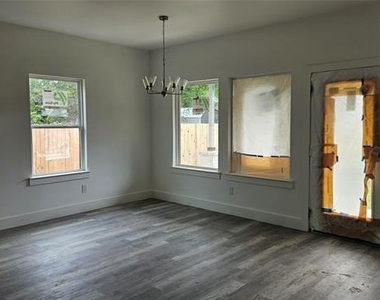 804 S Catherine Street - Photo Thumbnail 10