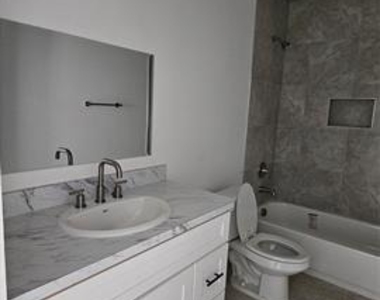 804 S Catherine Street - Photo Thumbnail 6