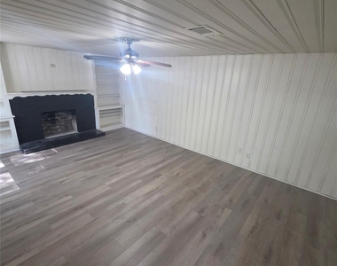 7410 Piedmont Drive - Photo Thumbnail 15