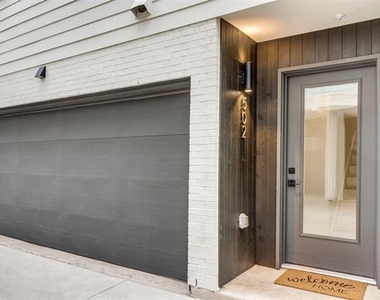 5609 Live Oak Street - Photo Thumbnail 2
