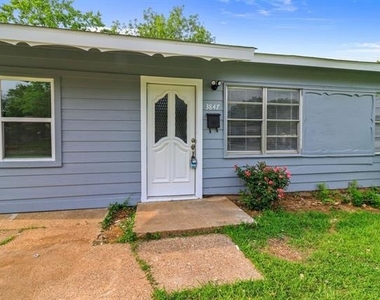 3847 Castle Hills Drive - Photo Thumbnail 1